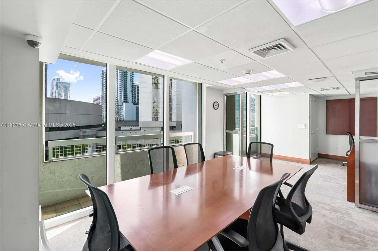Small Image of 31 SOUTH EAST 5TH ST #707, Miami Number 36
