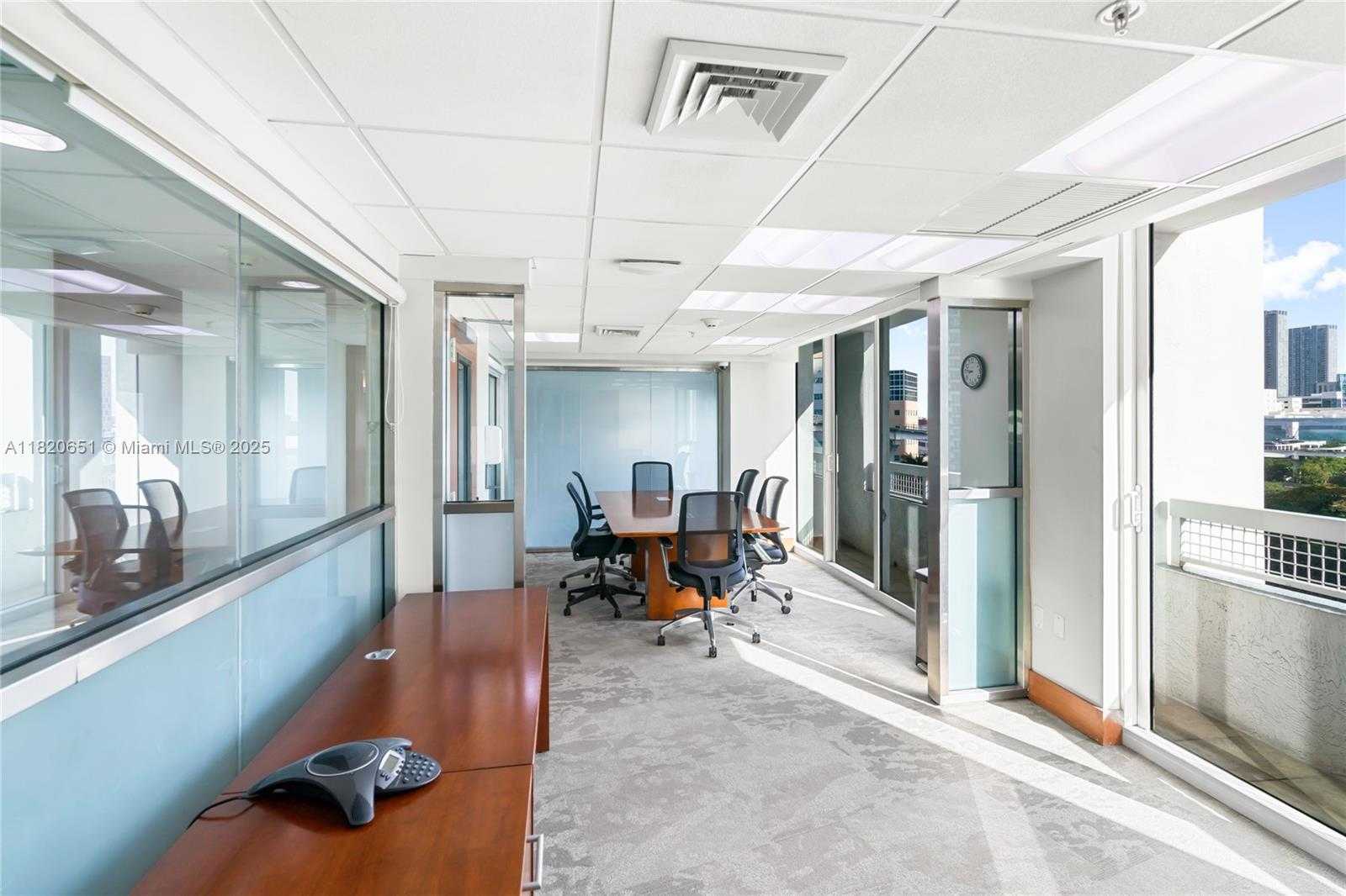 Small Image of 31 SOUTH EAST 5TH ST #707, Miami Number 37