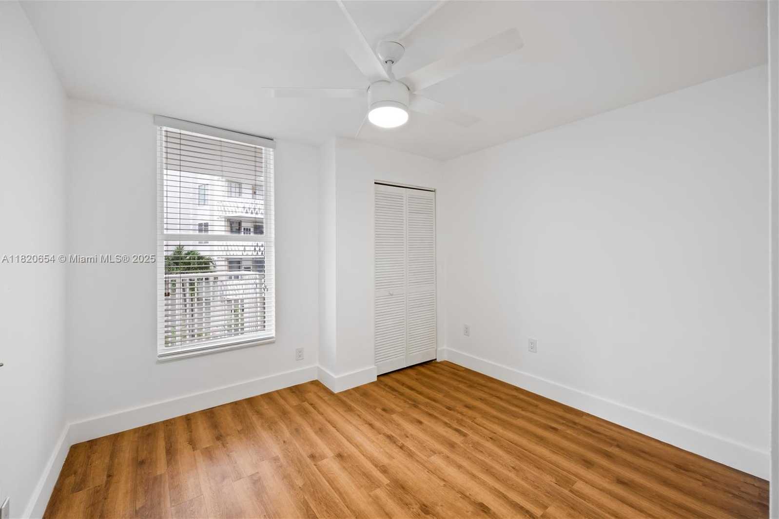 Small Image of 1440 BRICKELL BAY #307, Miami Number 12