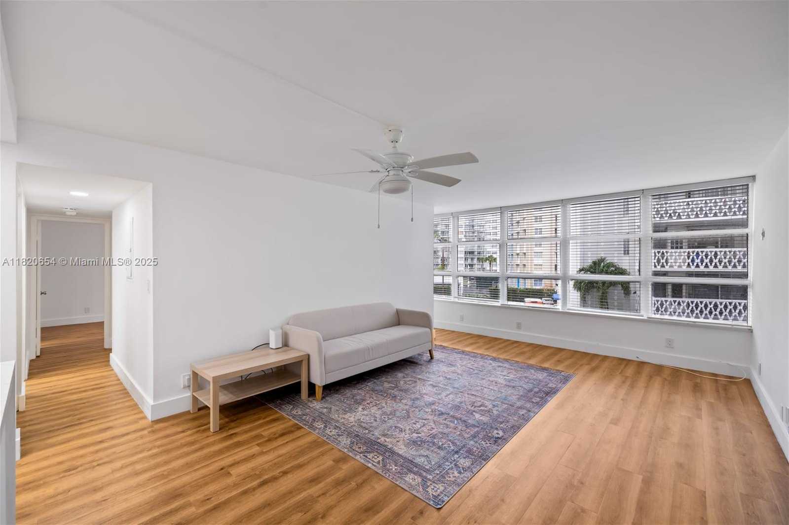 Small Image of 1440 BRICKELL BAY #307, Miami Number 17