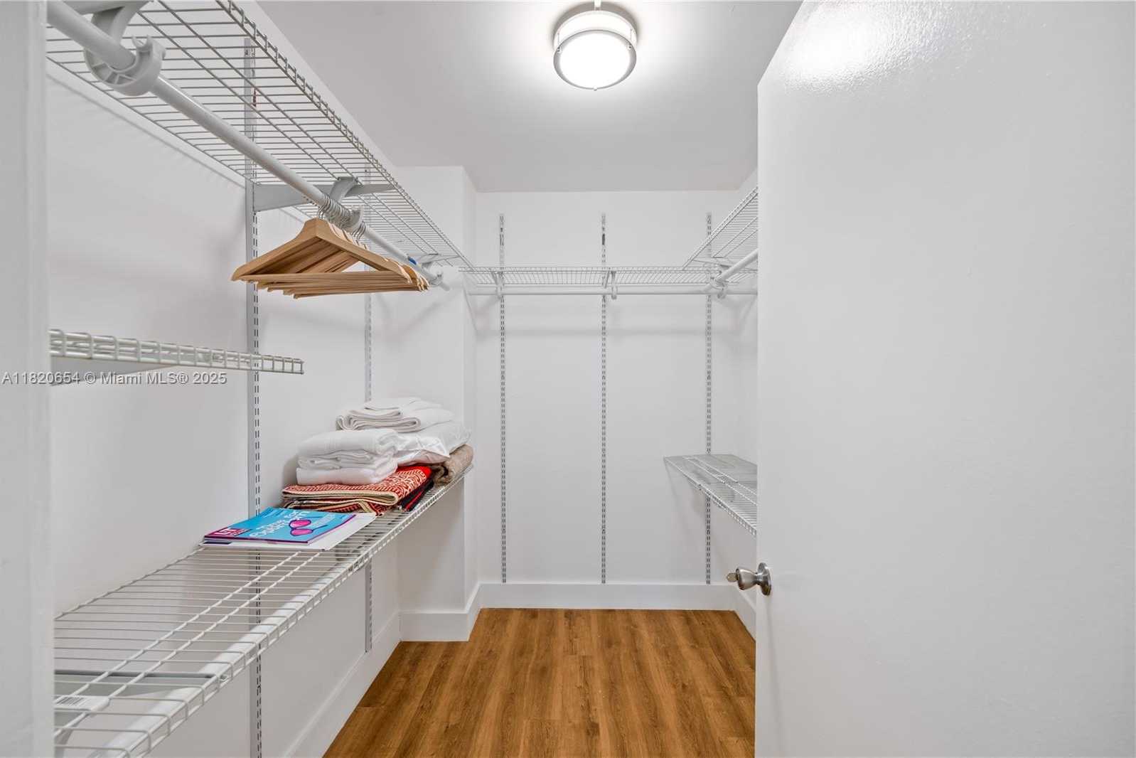 Small Image of 1440 BRICKELL BAY #307, Miami Number 20
