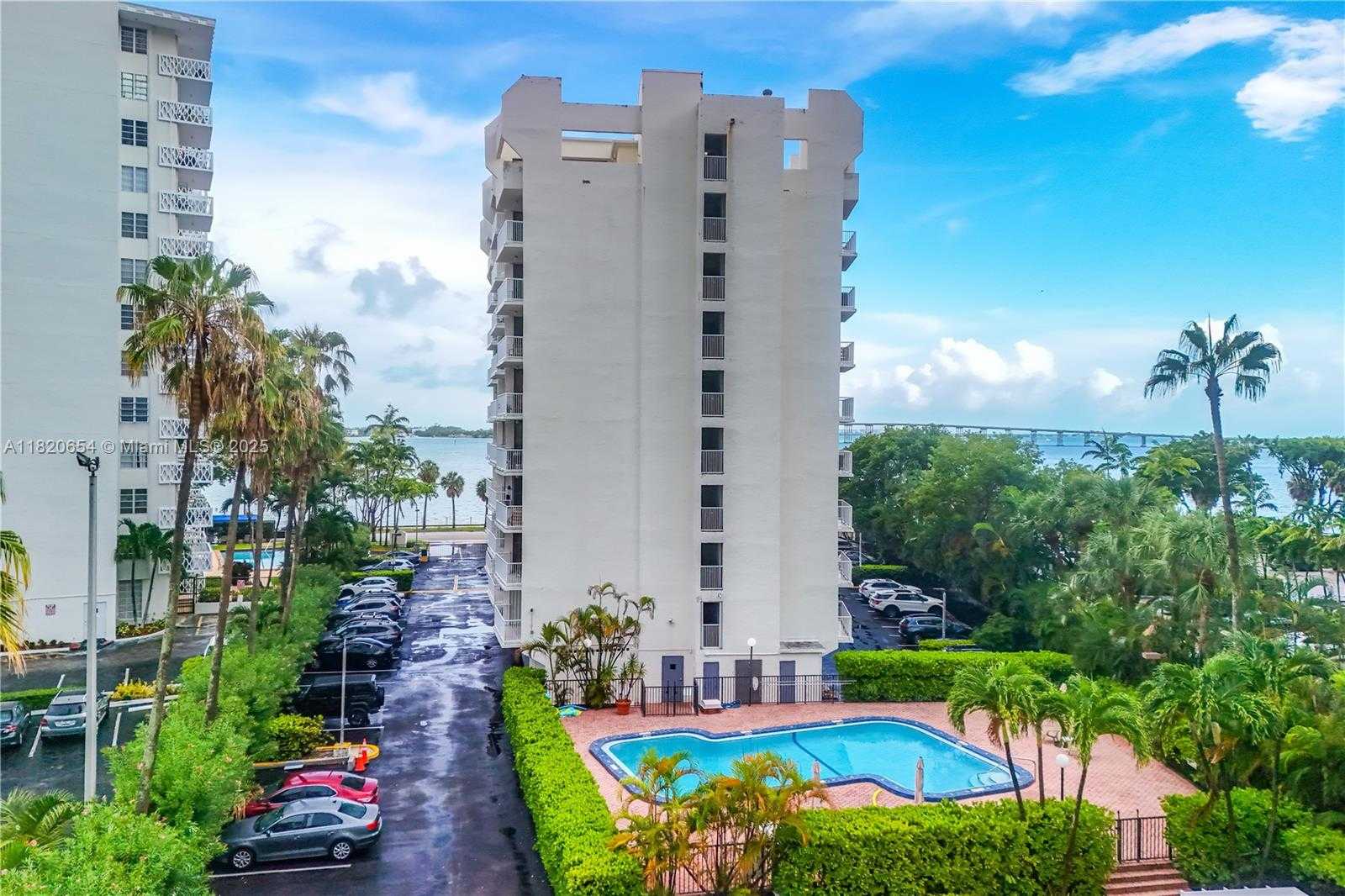 Small Image of 1440 BRICKELL BAY #307, Miami Number 3