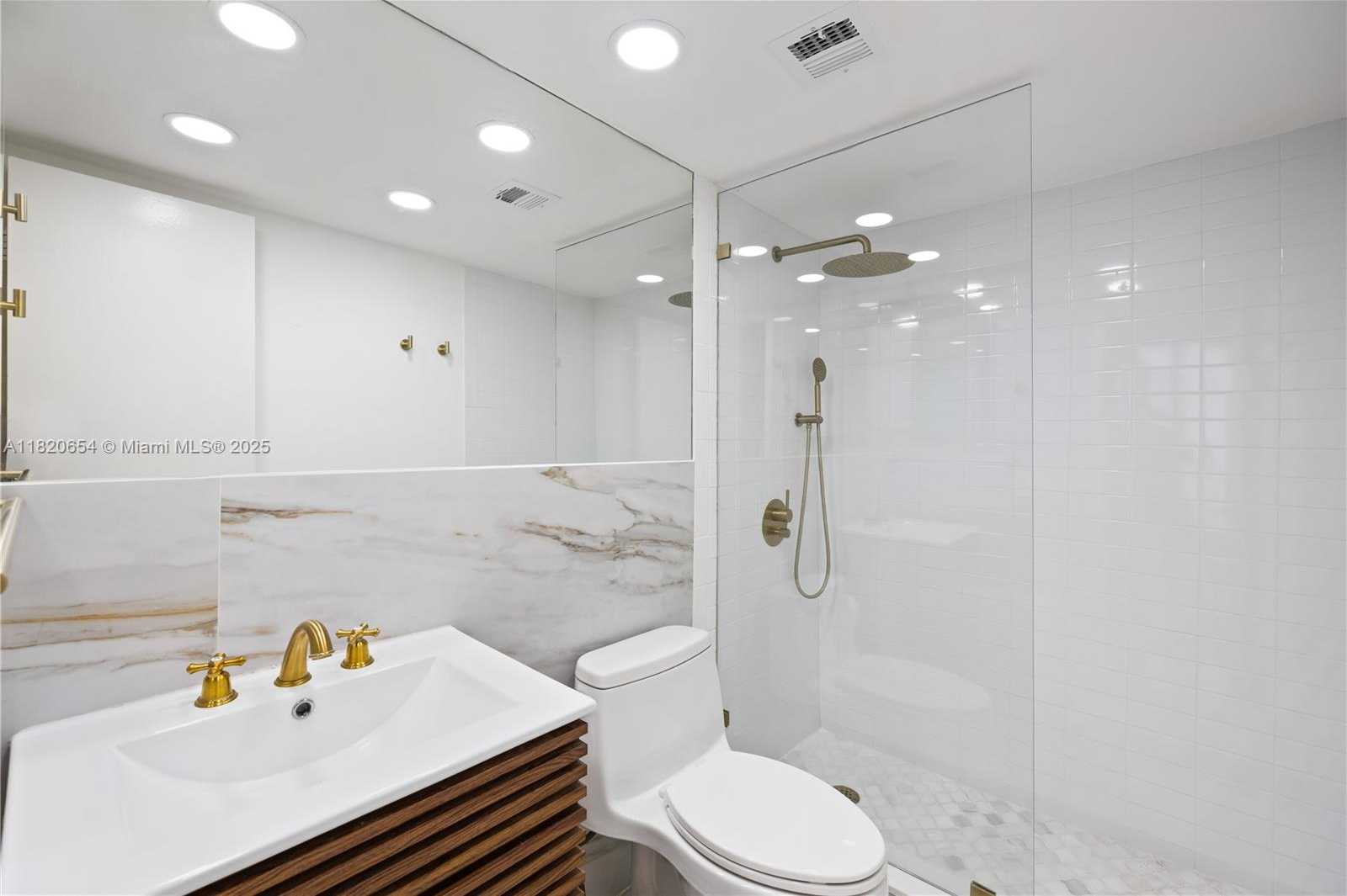Small Image of 1440 BRICKELL BAY #307, Miami Number 8