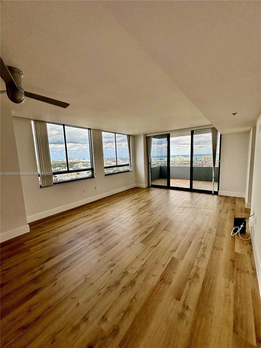 Small Image of 1330 WEST AVE #3007, Miami Beach Number 6