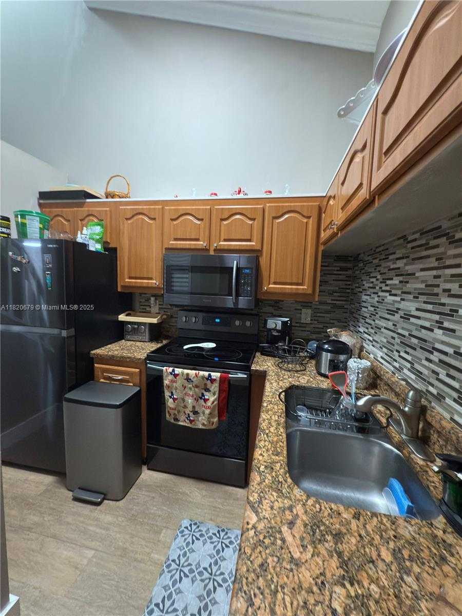 Small Image of 13959 SOUTH WEST 91ST TER #13959, Miami Number 10