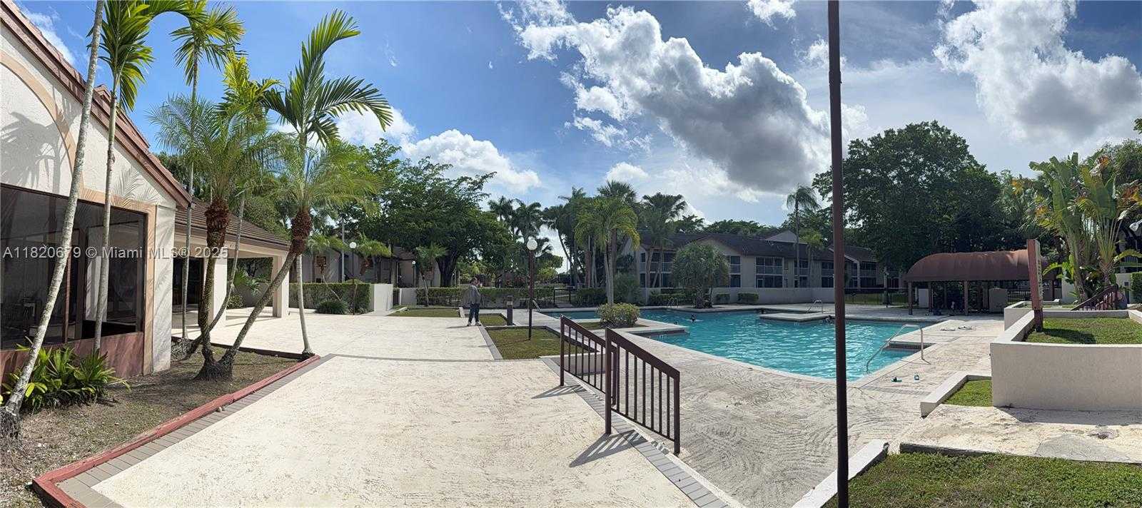 Small Image of 13959 SOUTH WEST 91ST TER #13959, Miami Number 18