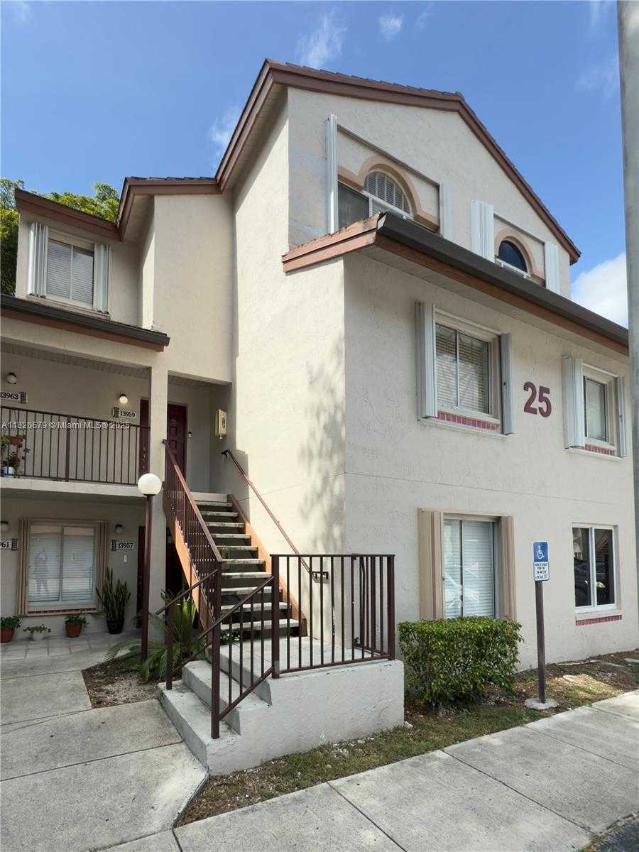 Small Image of 13959 SOUTH WEST 91ST TER #13959, Miami Number 2