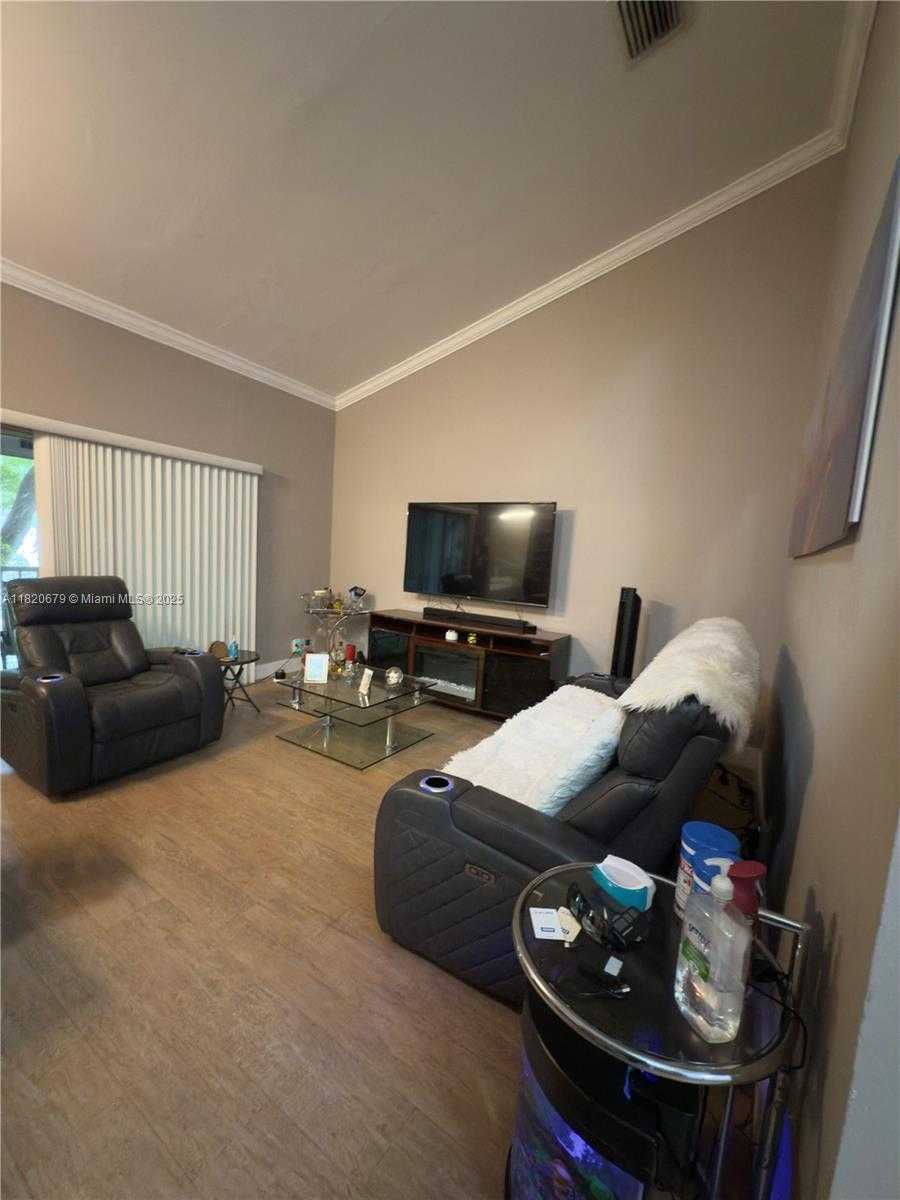 Small Image of 13959 SOUTH WEST 91ST TER #13959, Miami Number 5