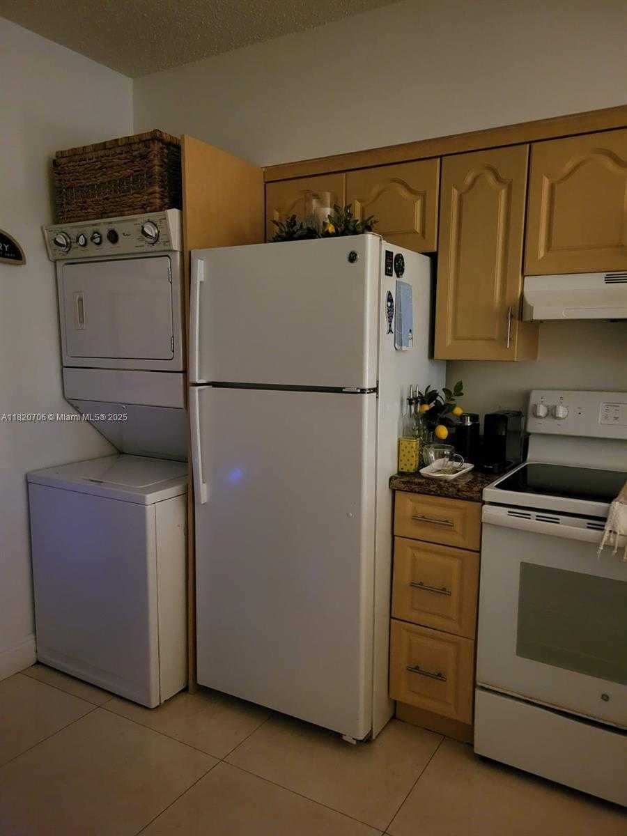 Small Image of 5099 NORTH WEST 7TH ST #205, Miami Number 5