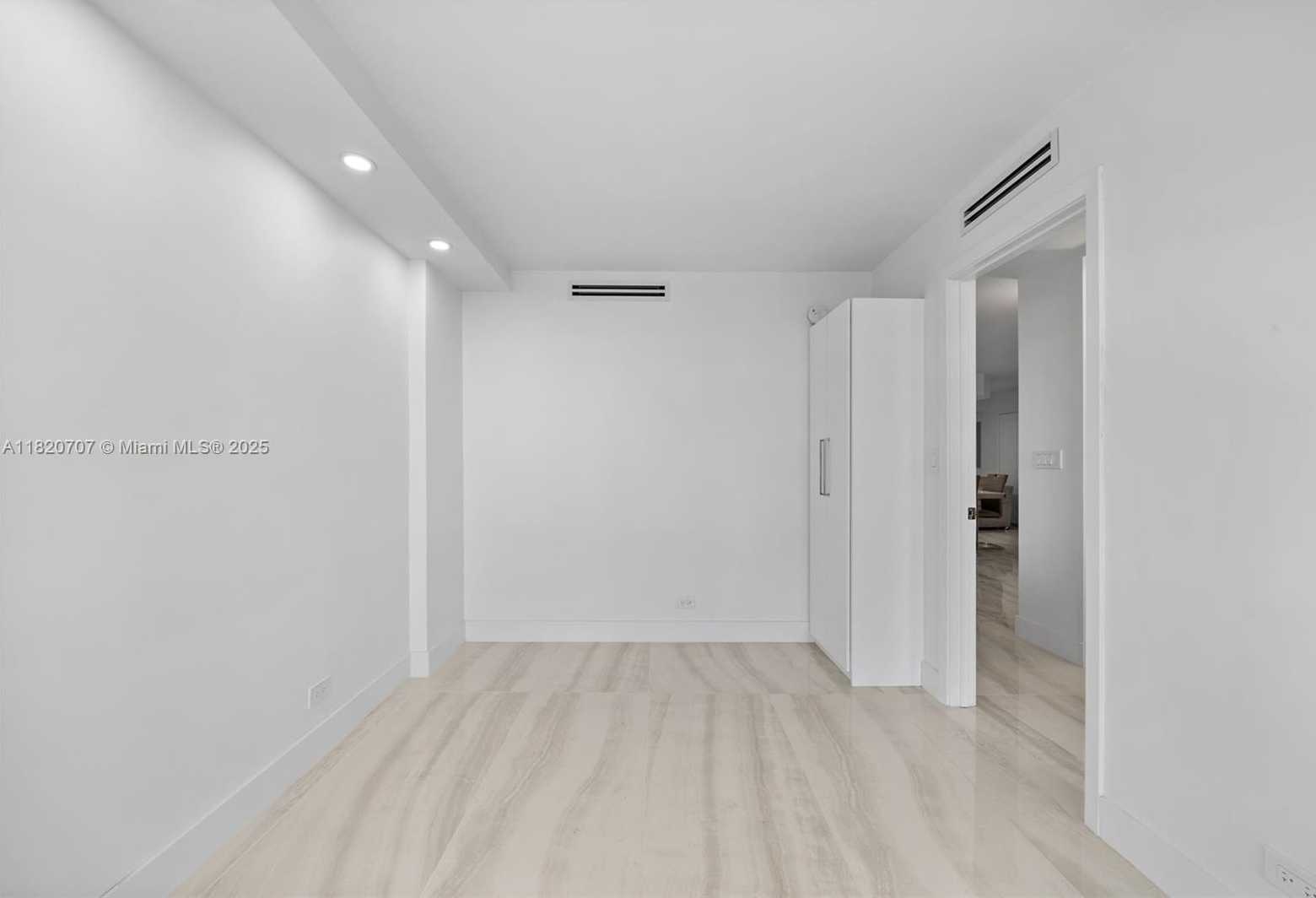 Small Image of 230 174TH ST #1119, Sunny Isles Beach Number 23