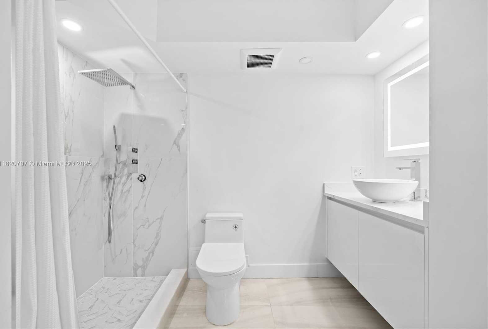Small Image of 230 174TH ST #1119, Sunny Isles Beach Number 25
