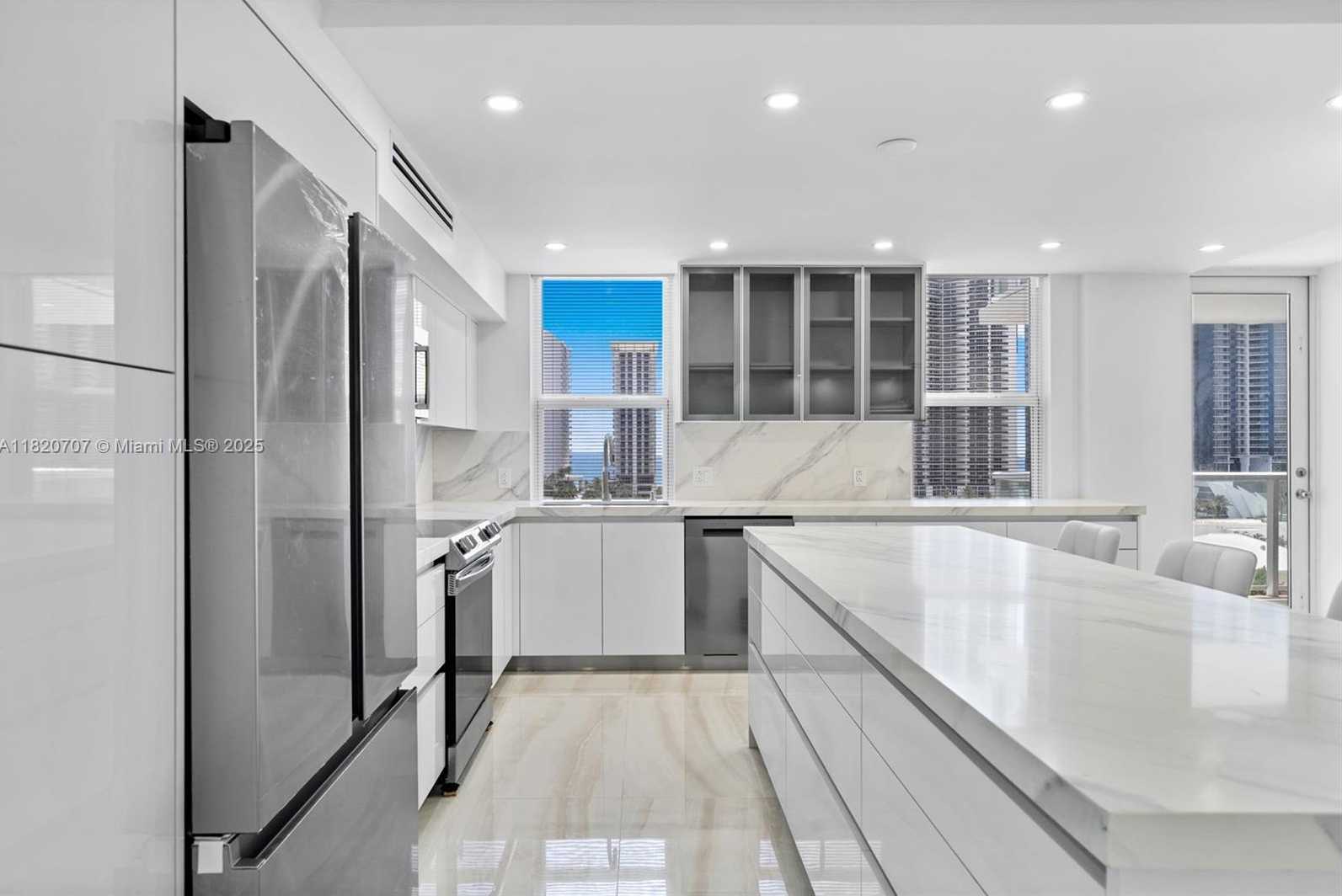 Small Image of 230 174TH ST #1119, Sunny Isles Beach Number 3