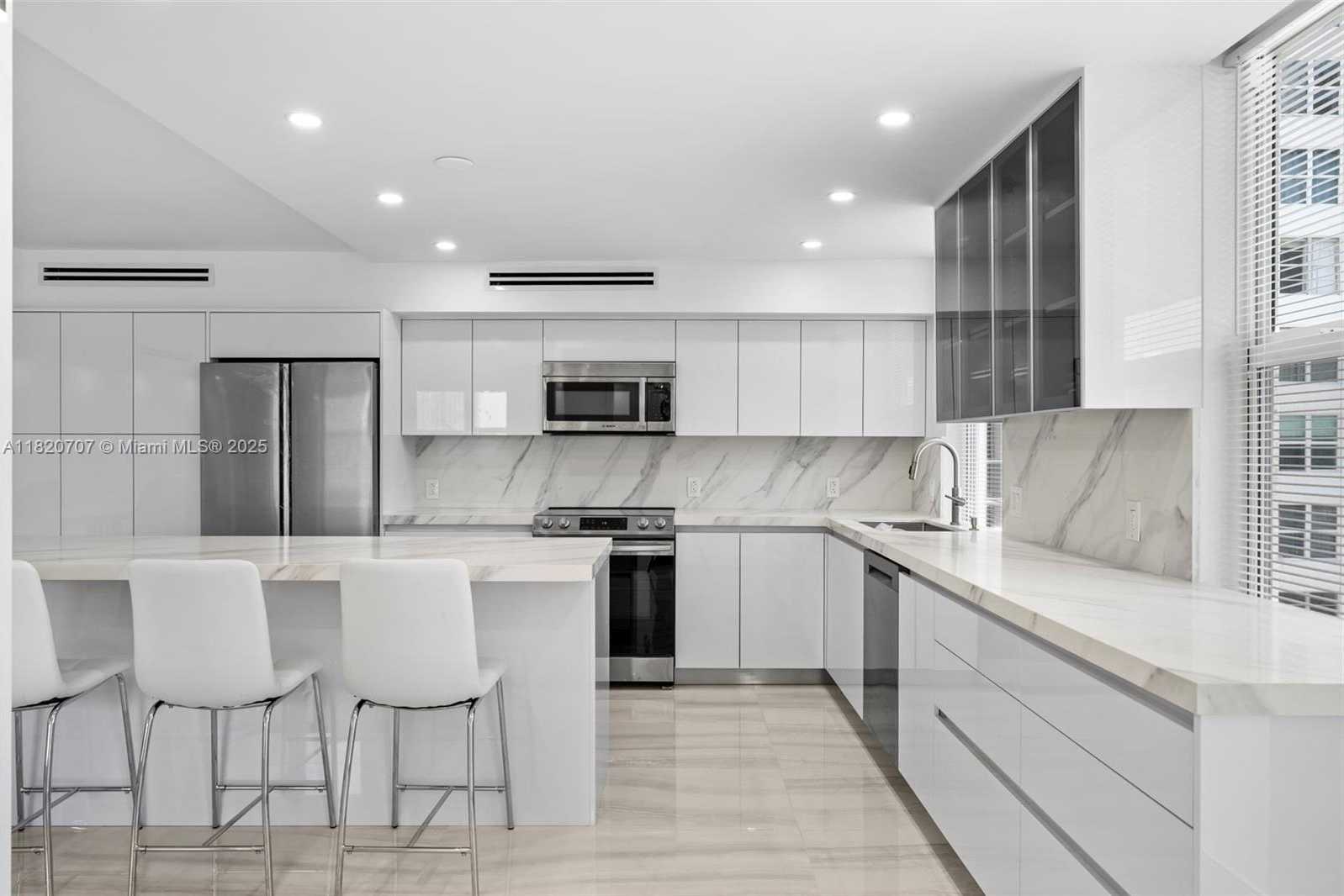 Small Image of 230 174TH ST #1119, Sunny Isles Beach Number 6