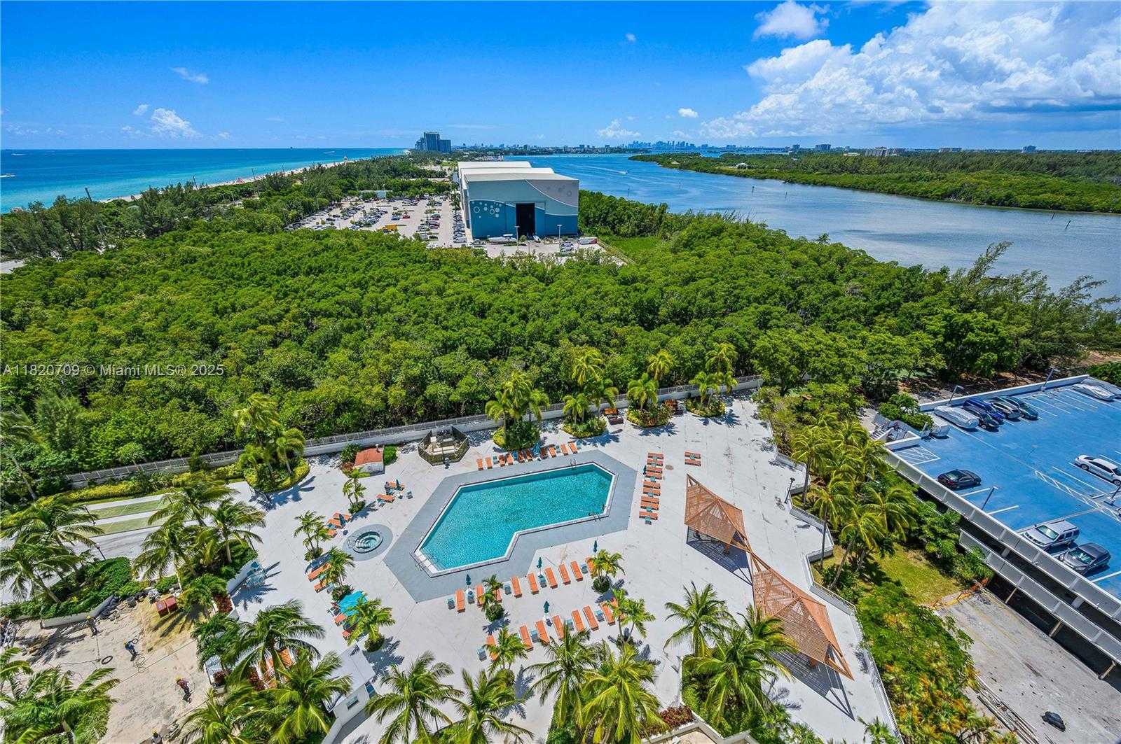 Small Image of 100 BAYVIEW DR #228, Sunny Isles Beach Number 26