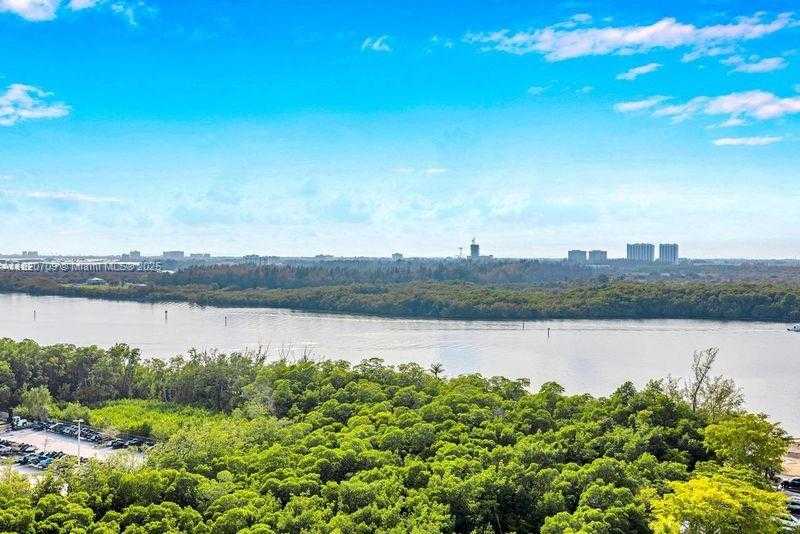 Small Image of 100 BAYVIEW DR #228, Sunny Isles Beach Number 27