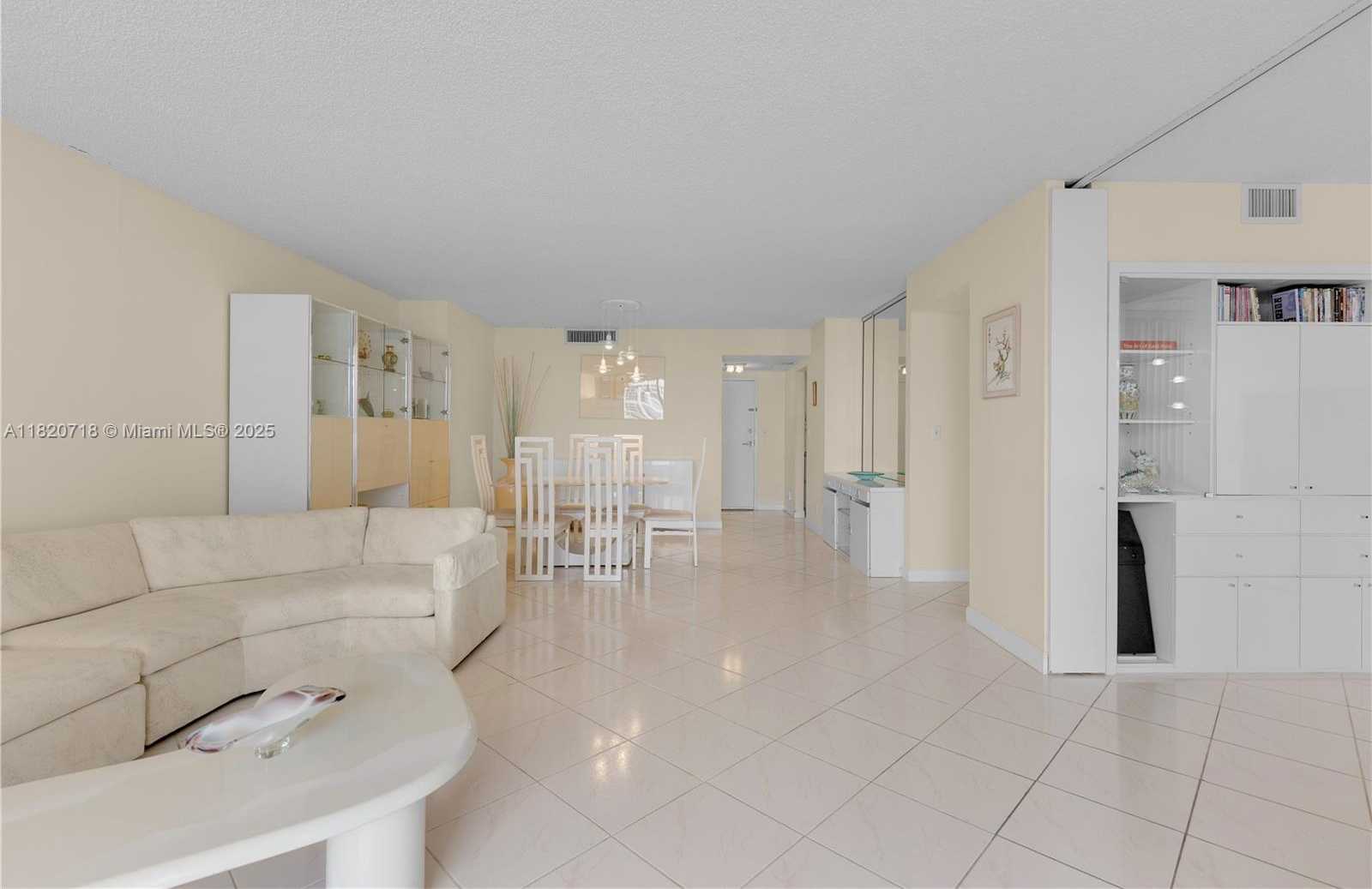 Small Image of 2500 PARKVIEW DRIVE #1717, Hallandale Beach Number 16