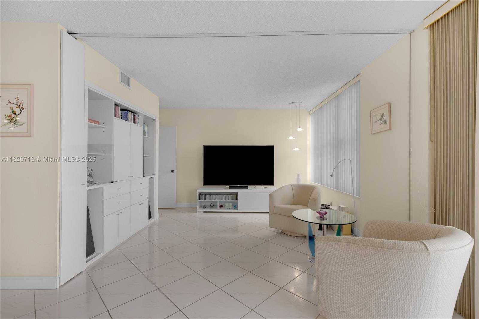 Small Image of 2500 PARKVIEW DRIVE #1717, Hallandale Beach Number 17