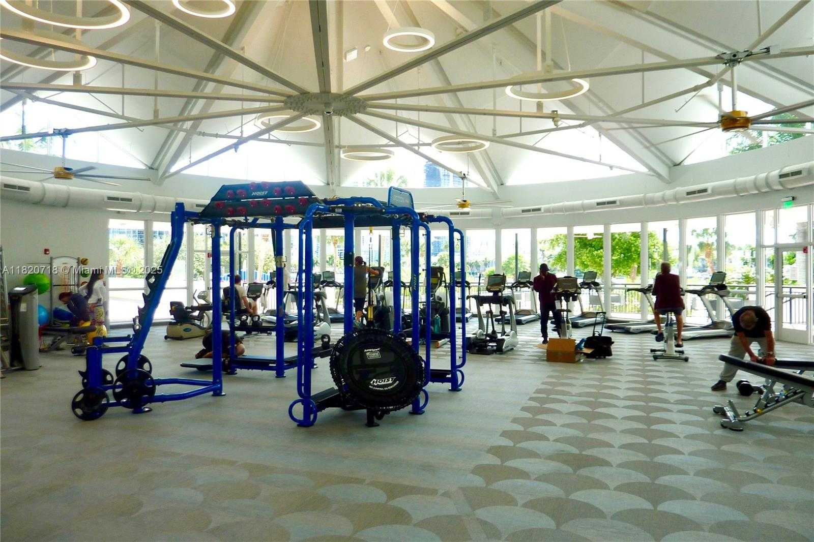 Small Image of 2500 PARKVIEW DRIVE #1717, Hallandale Beach Number 33