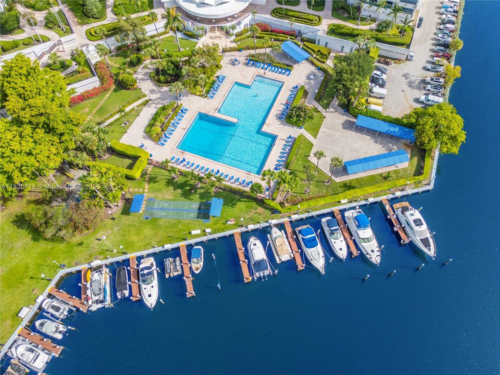 Small Image of 2500 PARKVIEW DRIVE #1717, Hallandale Beach Number 5