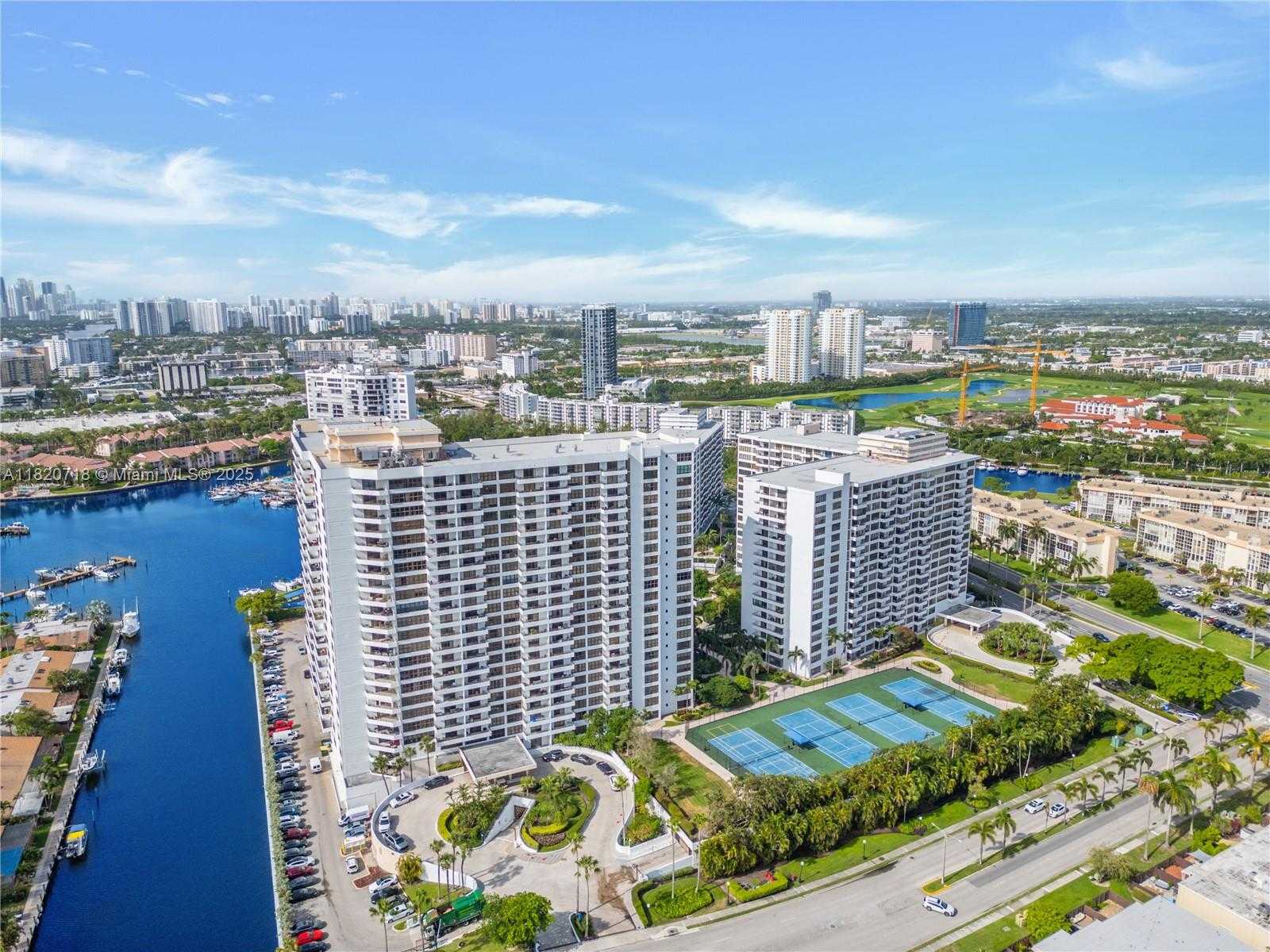 Small Image of 2500 PARKVIEW DRIVE #1717, Hallandale Beach Number 7