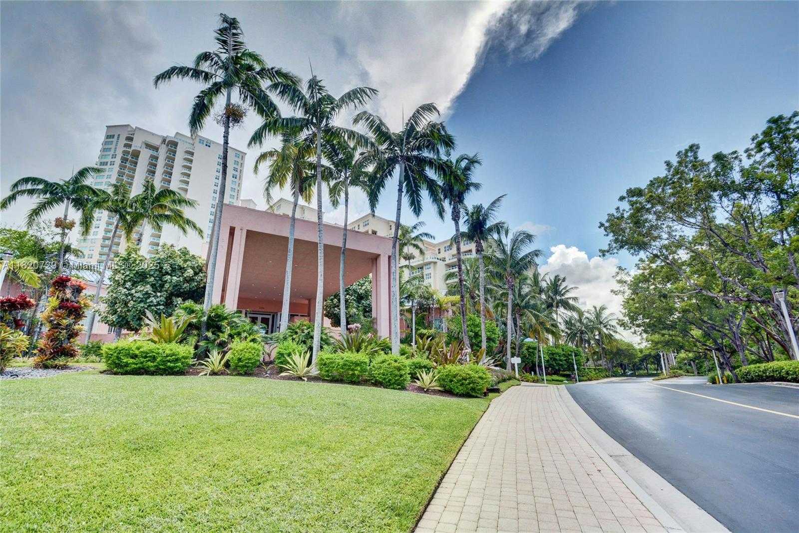 Small Image of 3370 HIDDEN BAY DR #3115, Aventura Number 14