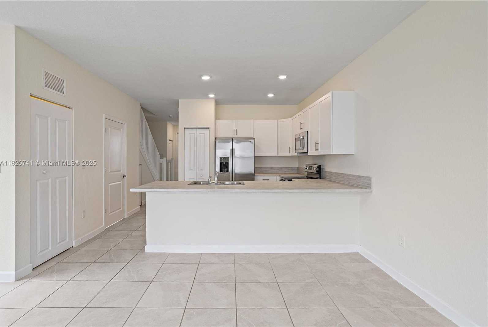 Small Image of 3411 WEST 112TH TER, Hialeah Number 15