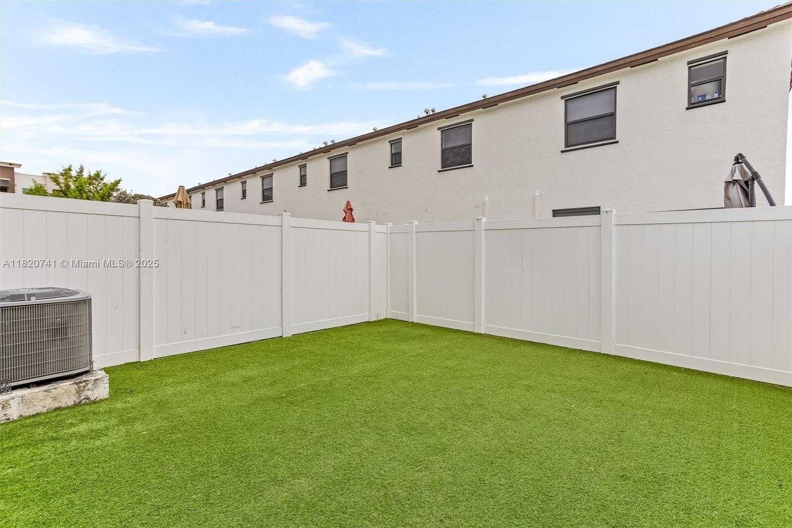 Small Image of 3411 WEST 112TH TER, Hialeah Number 16
