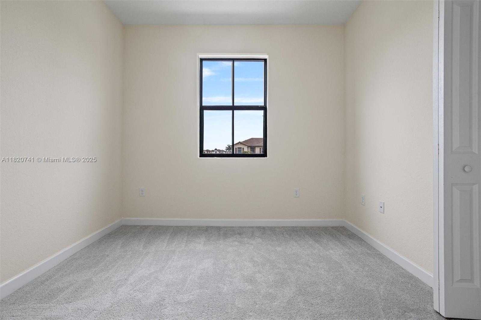 Small Image of 3411 WEST 112TH TER, Hialeah Number 25