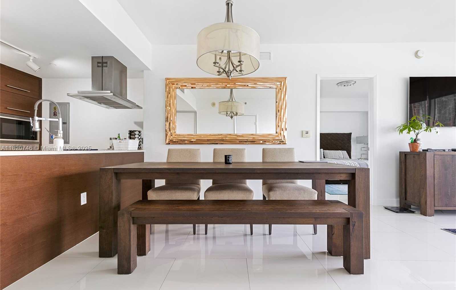 Small Image of 495 BRICKELL AVE #905, Miami Number 4