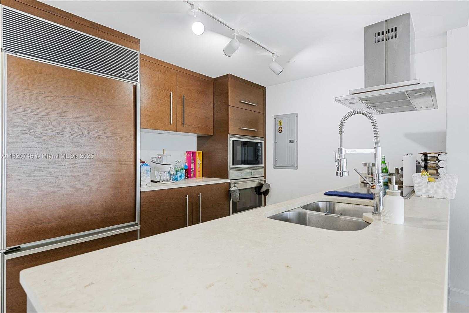Small Image of 495 BRICKELL AVE #905, Miami Number 5