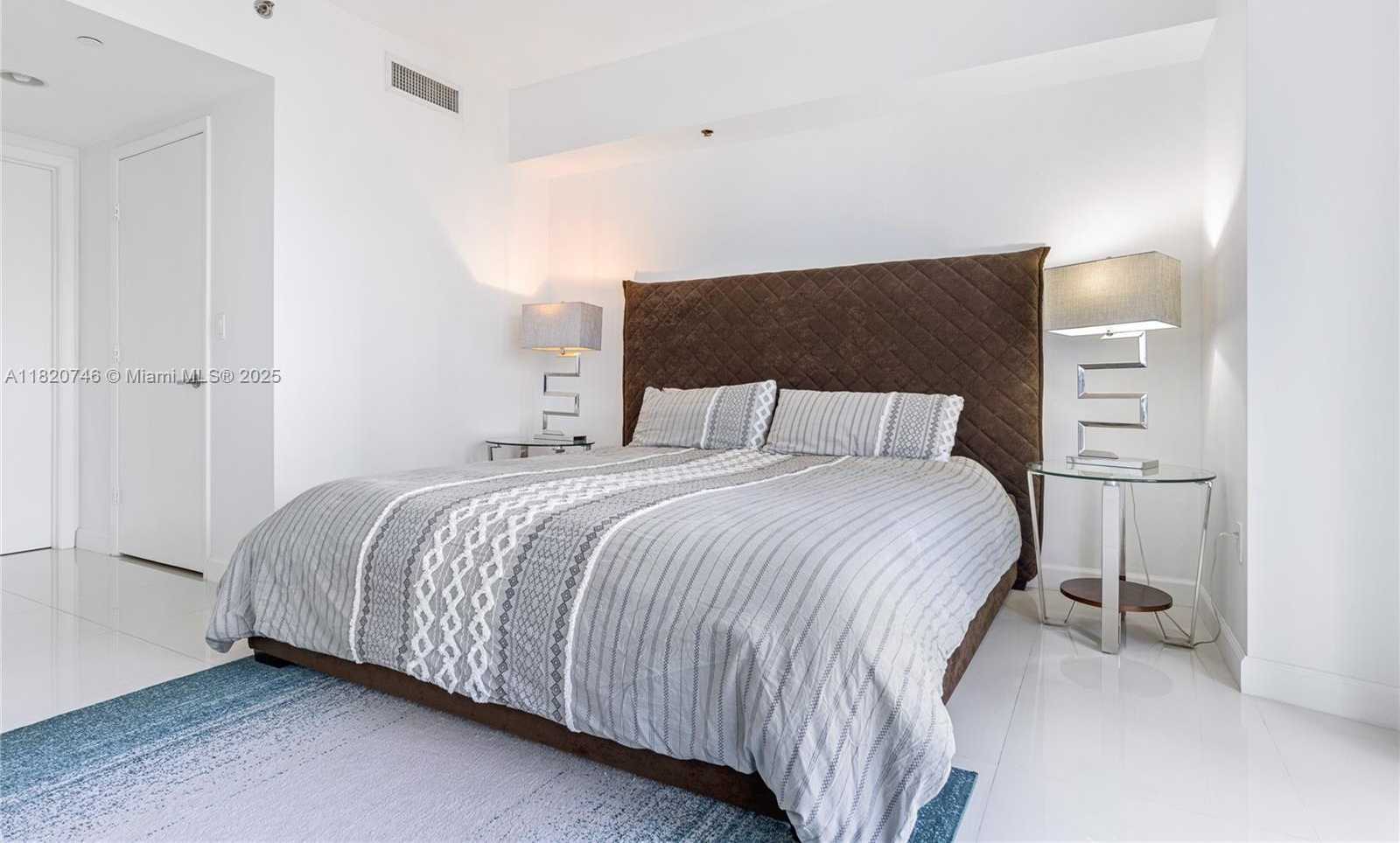 Small Image of 495 BRICKELL AVE #905, Miami Number 7