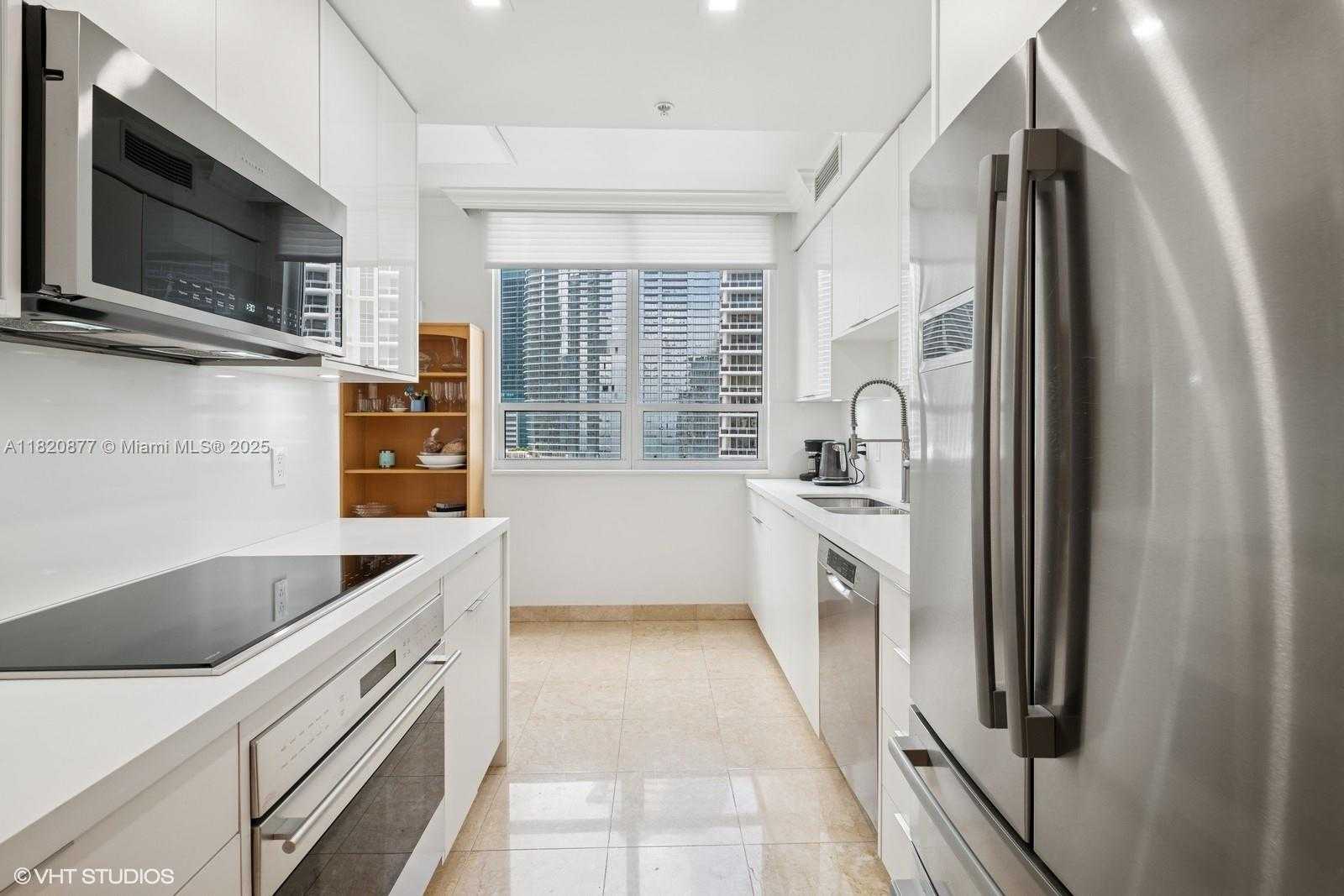 Small Image of 801 BRICKELL KEY BLVD #2202, Miami Number 4