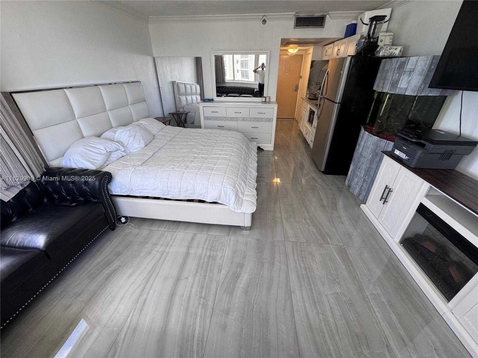 Small Image of 19201 NORTH COLLINS AVE #826, Sunny Isles Beach Number 41