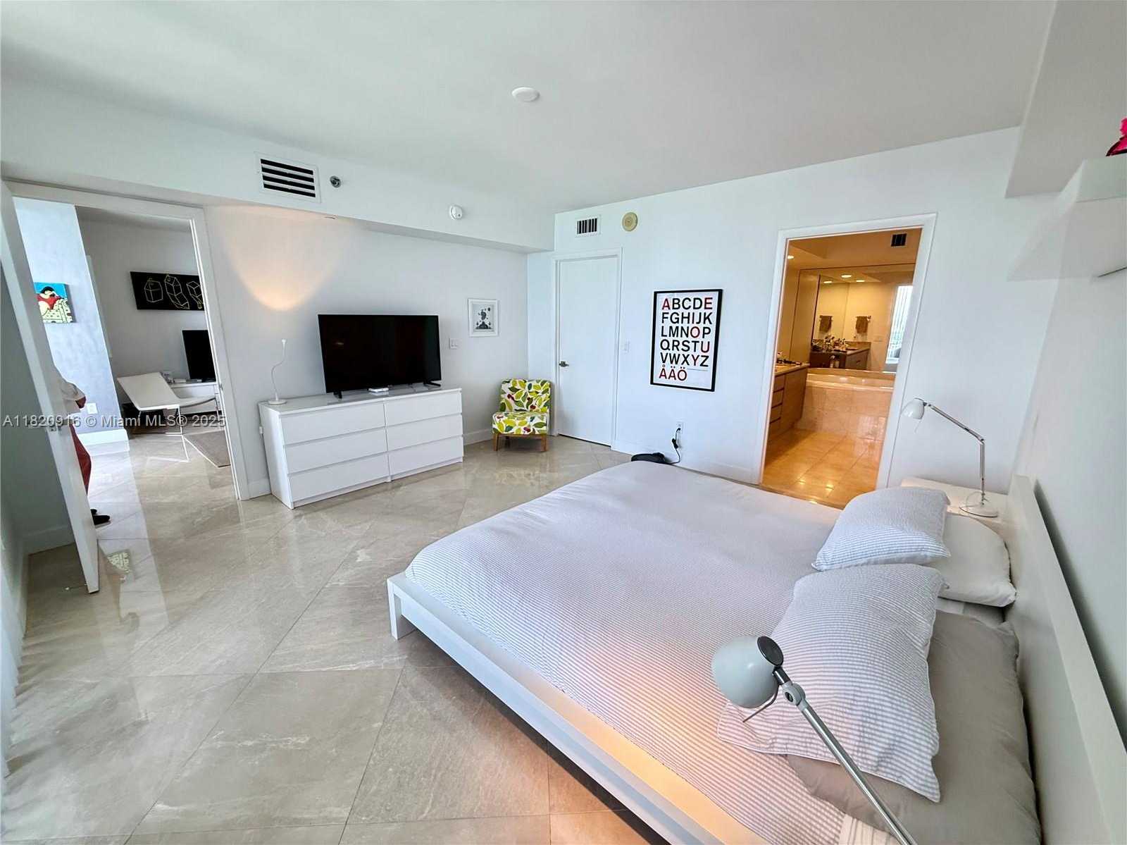 Small Image of 1830 SOUTH OCEAN DR #3604, Hallandale Beach Number 14