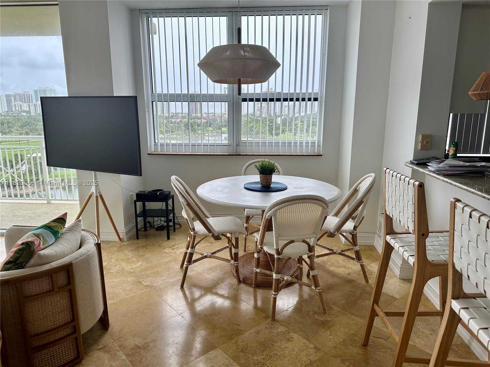 Small Image of 19501 WEST COUNTRY CLUB DR #914, Aventura Number 13