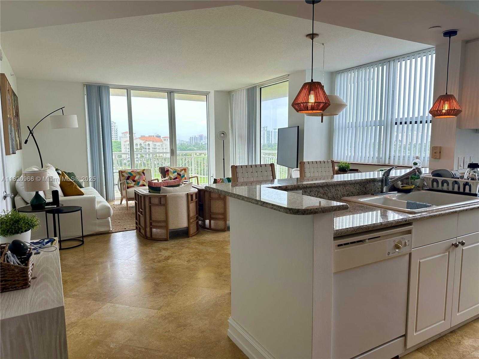 Small Image of 19501 WEST COUNTRY CLUB DR #914, Aventura Number 14