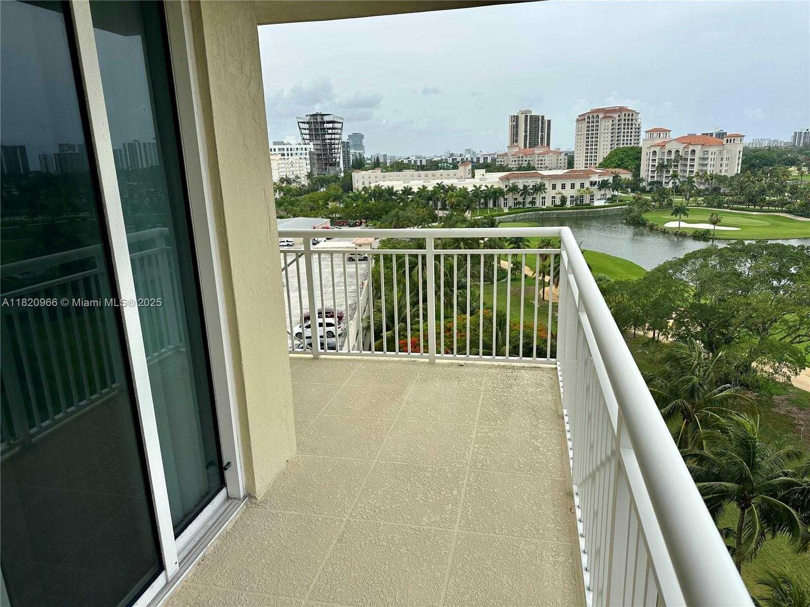 Small Image of 19501 WEST COUNTRY CLUB DR #914, Aventura Number 19