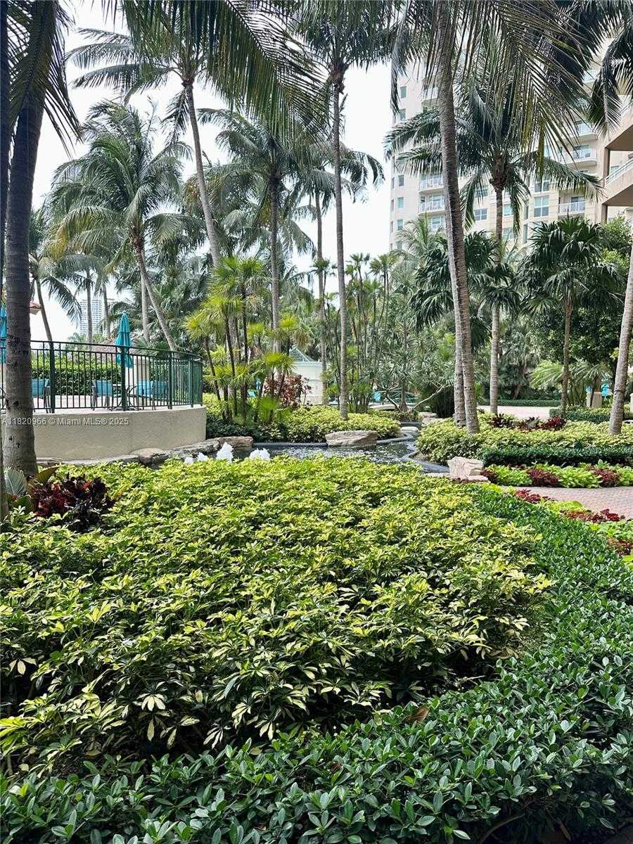 Small Image of 19501 WEST COUNTRY CLUB DR #914, Aventura Number 37
