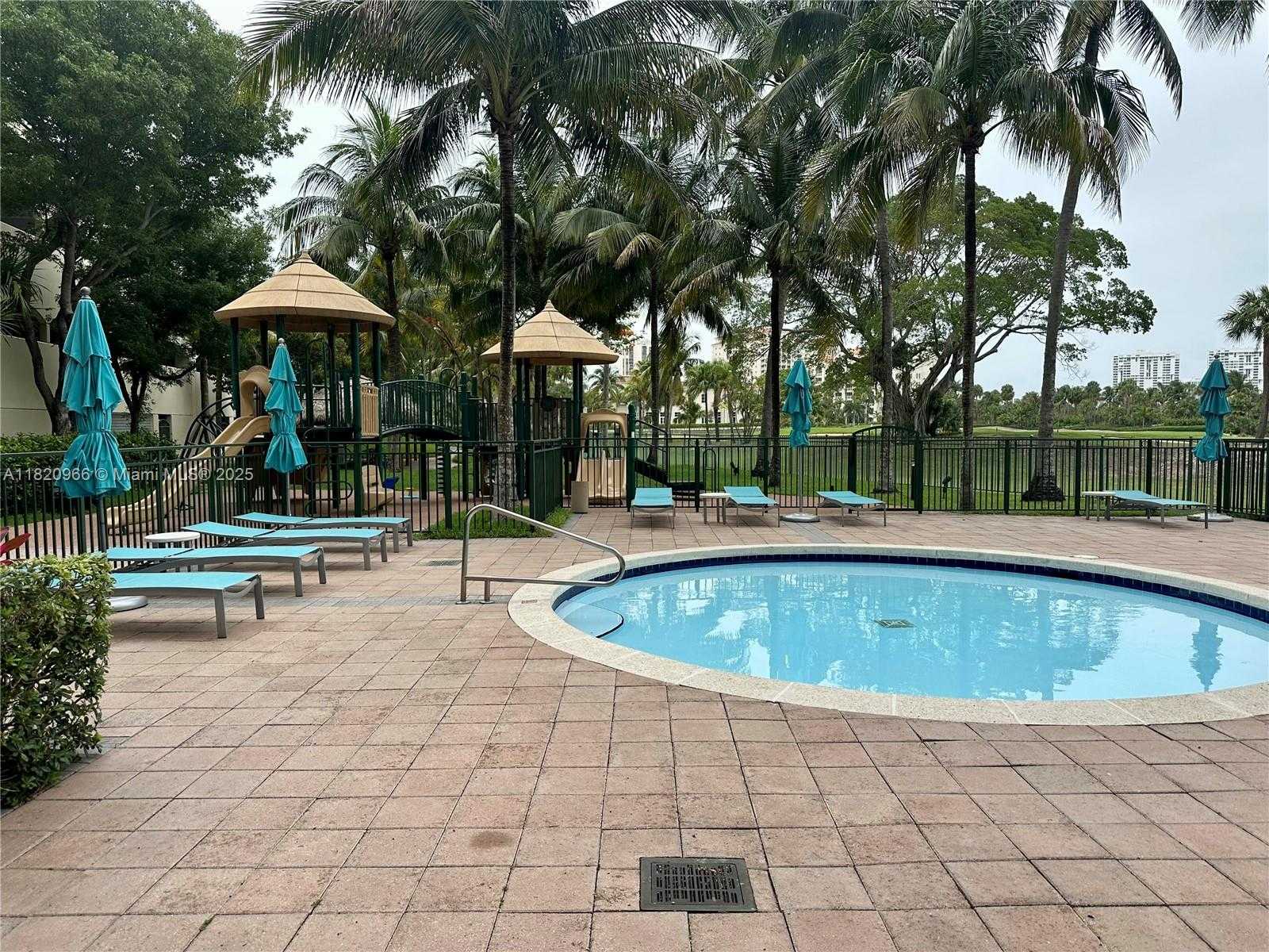 Small Image of 19501 WEST COUNTRY CLUB DR #914, Aventura Number 38