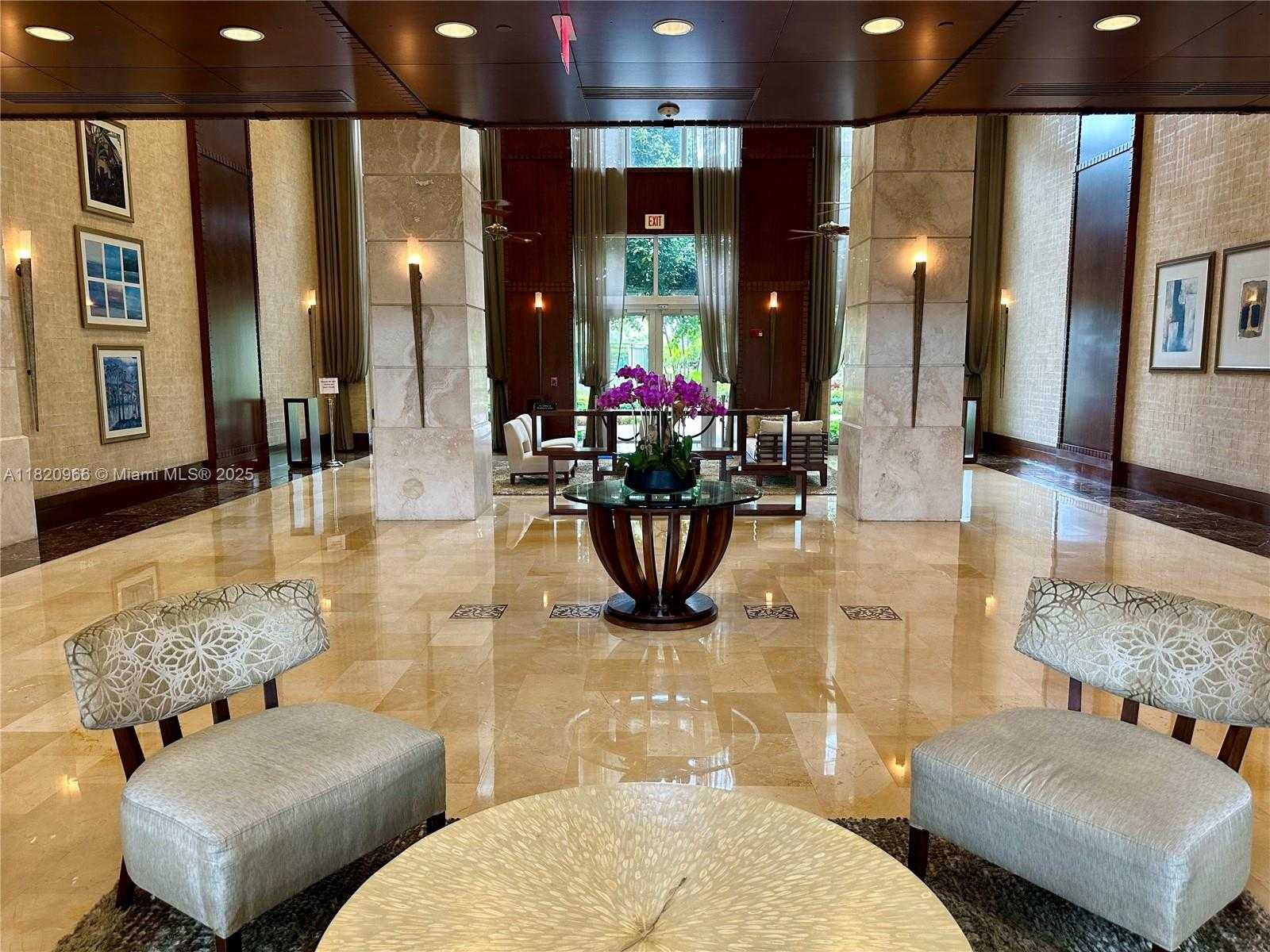 Small Image of 19501 WEST COUNTRY CLUB DR #914, Aventura Number 4