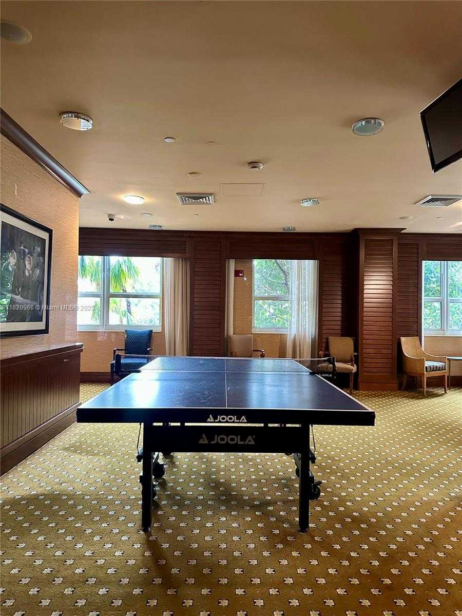 Small Image of 19501 WEST COUNTRY CLUB DR #914, Aventura Number 52