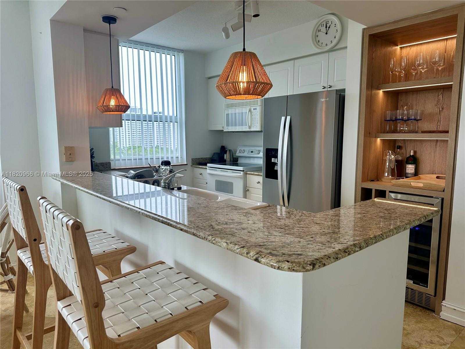 Small Image of 19501 WEST COUNTRY CLUB DR #914, Aventura Number 9