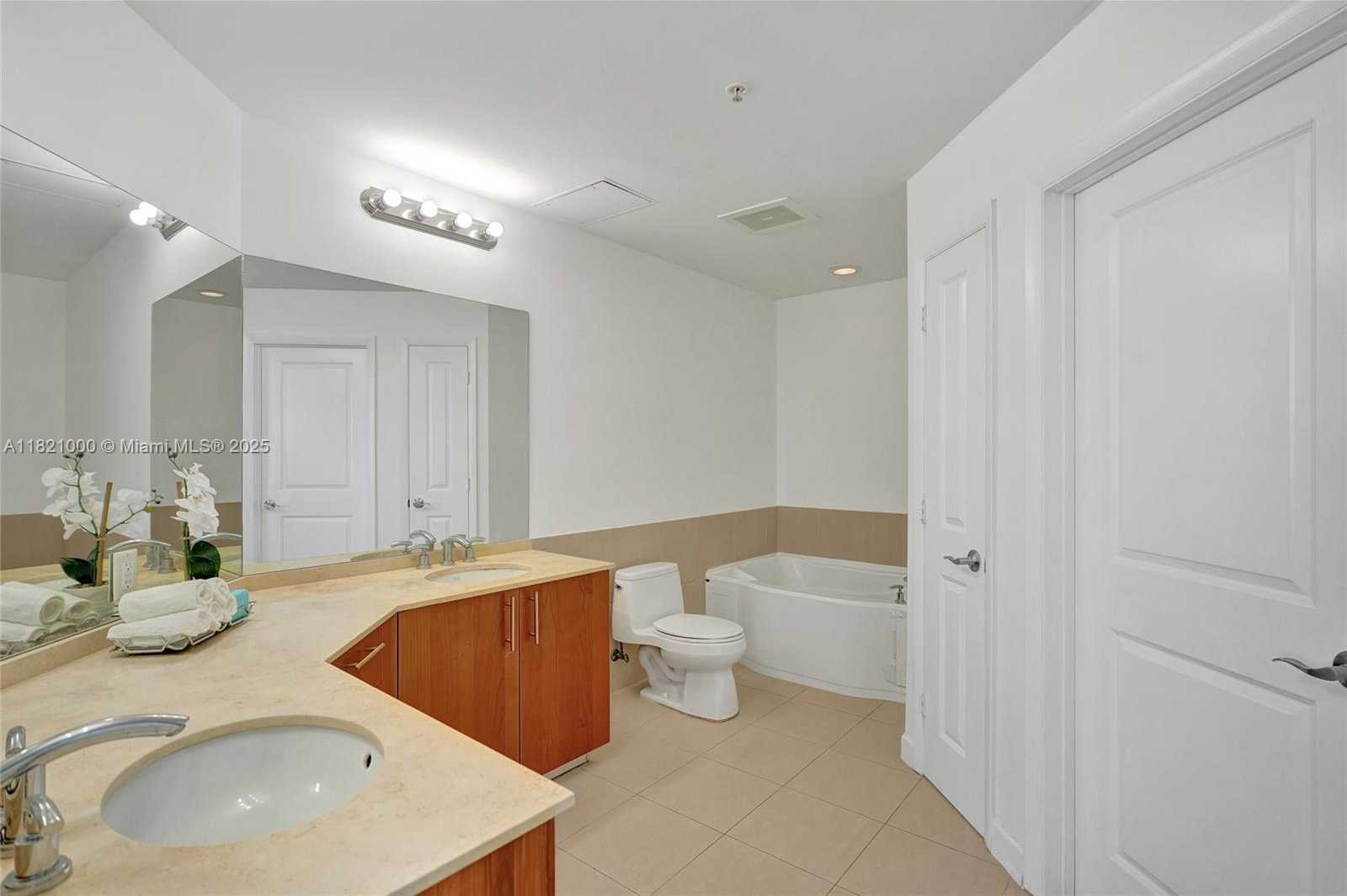 Small Image of 1945 SOUTH OCEAN DR #1114, Hallandale Beach Number 12