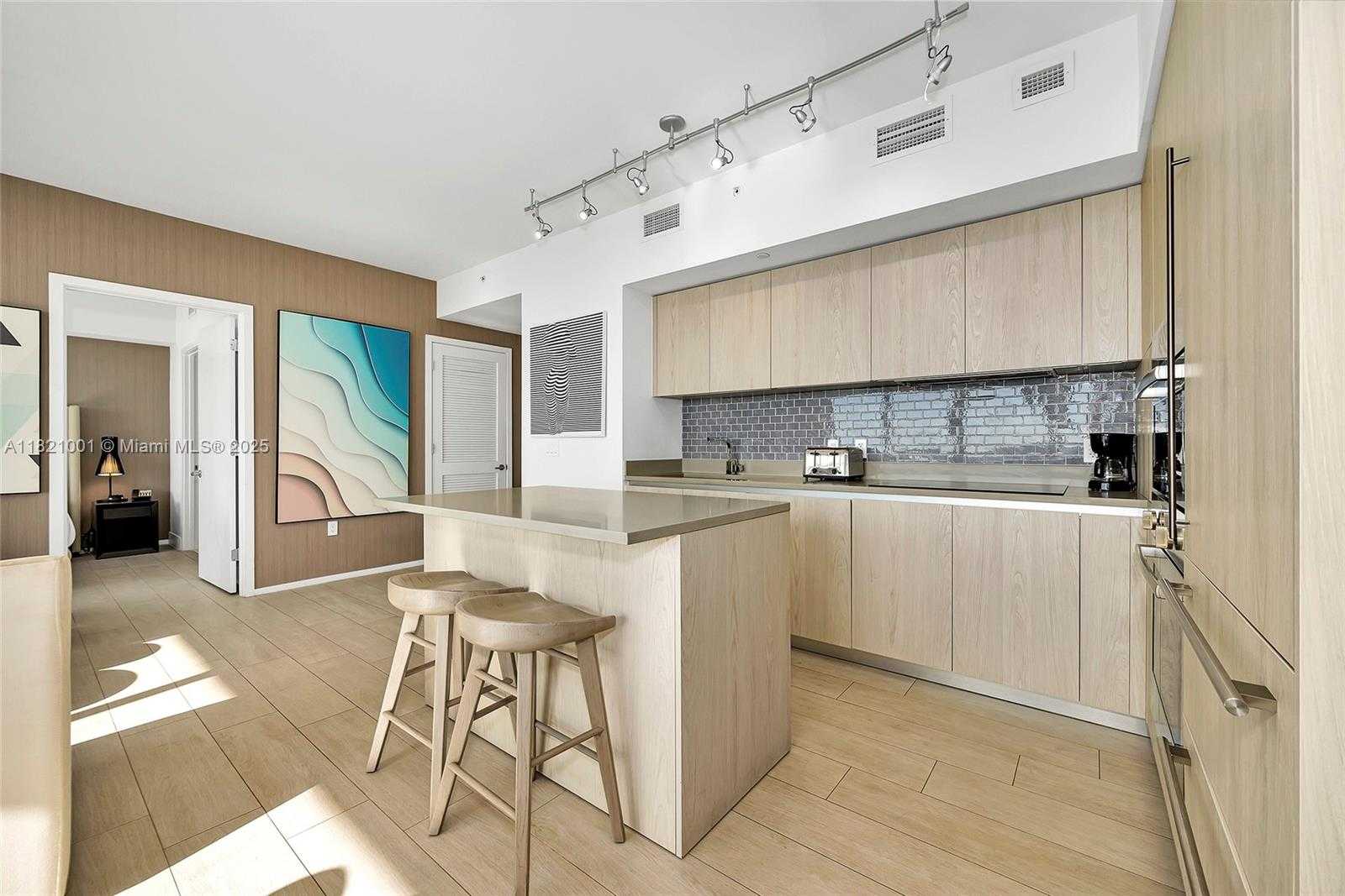 Small Image of 4010 NORTH OCEAN DR #T3706, Hollywood Number 12