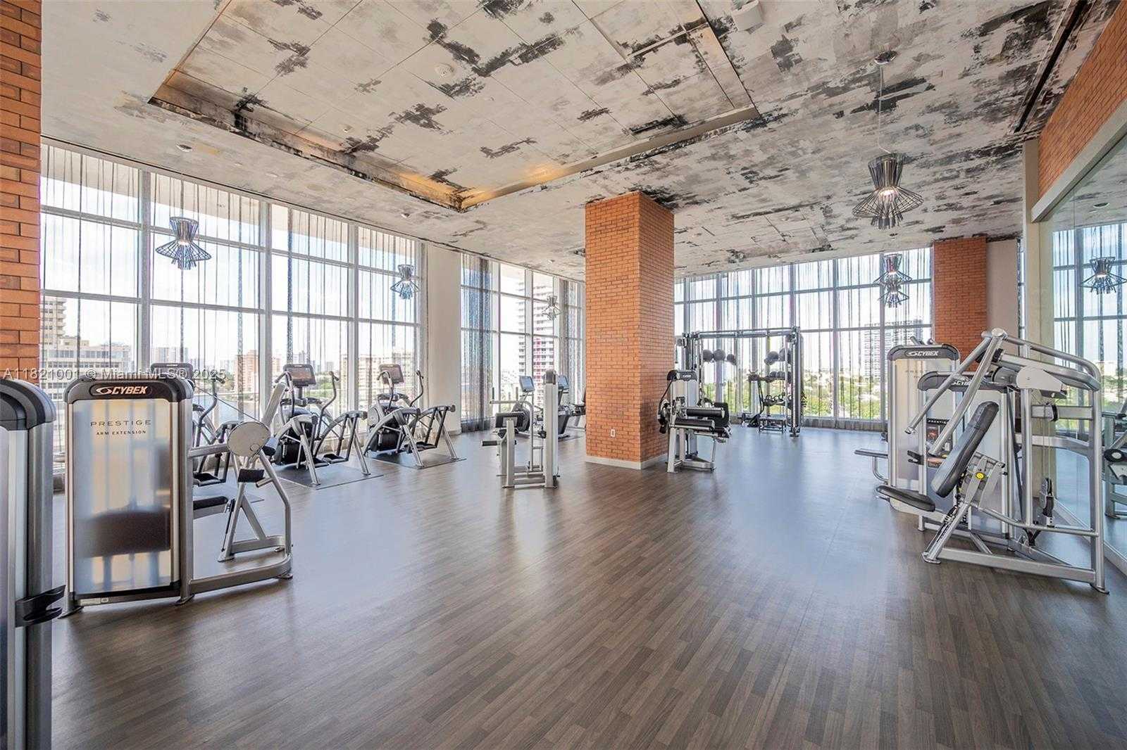 Small Image of 4010 NORTH OCEAN DR #T3706, Hollywood Number 18