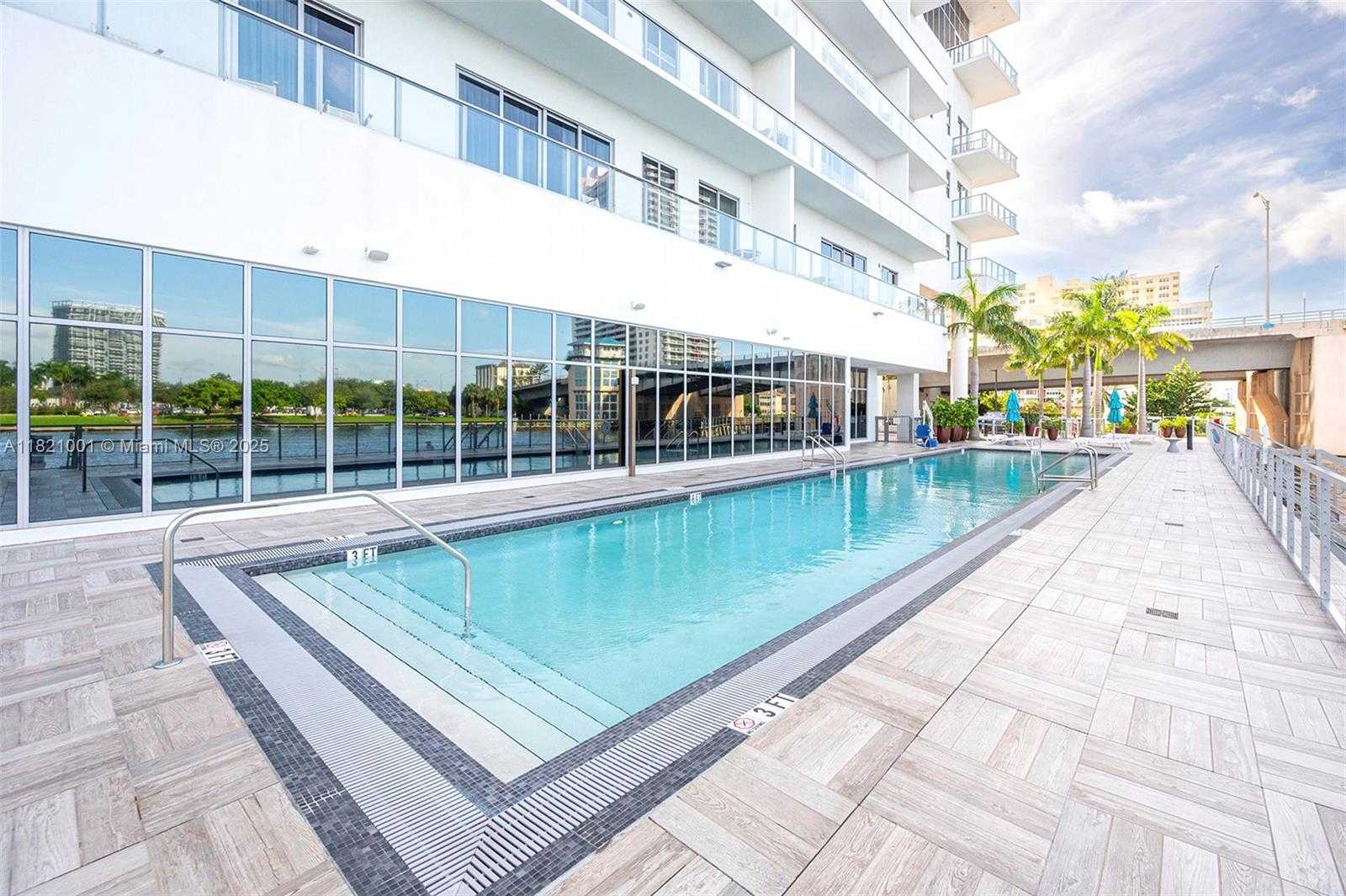 Small Image of 4010 NORTH OCEAN DR #T3706, Hollywood Number 24