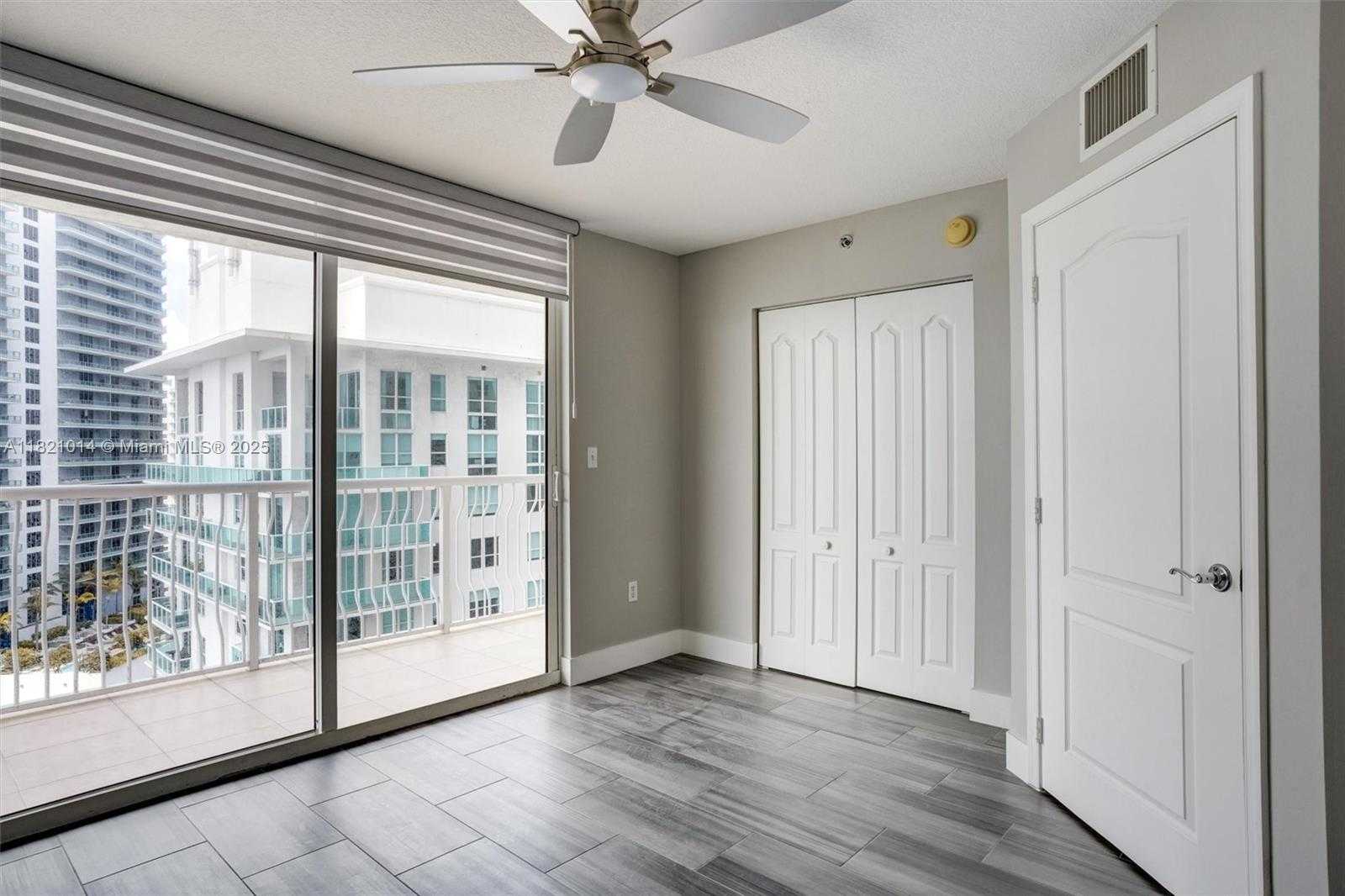 Small Image of 1200 BRICKELL BAY DR #2501, Miami Number 16