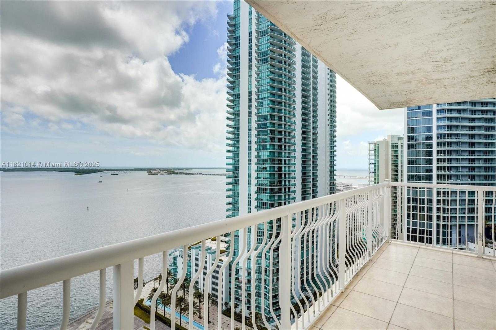 Small Image of 1200 BRICKELL BAY DR #2501, Miami Number 2