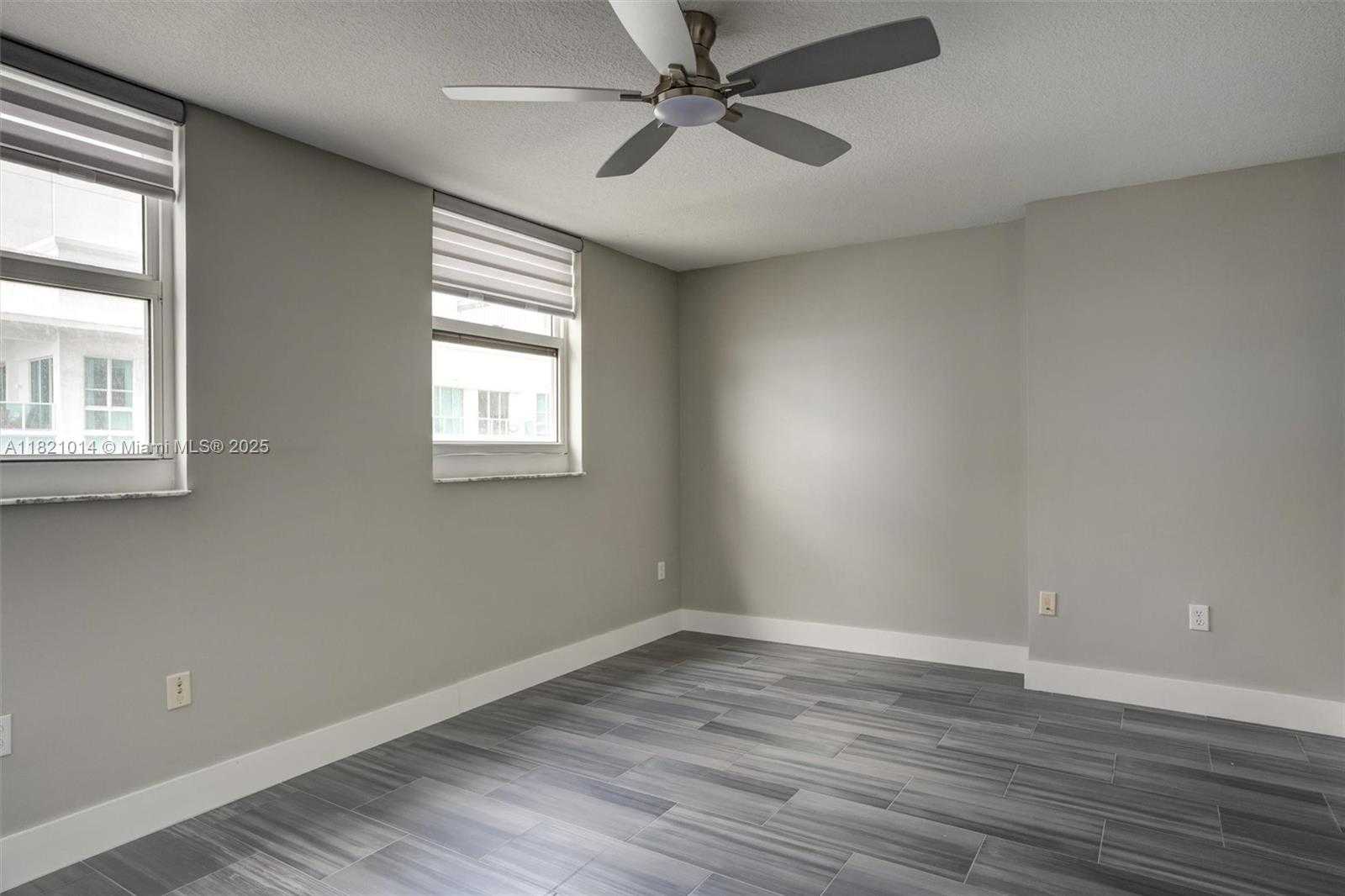 Small Image of 1200 BRICKELL BAY DR #2501, Miami Number 20