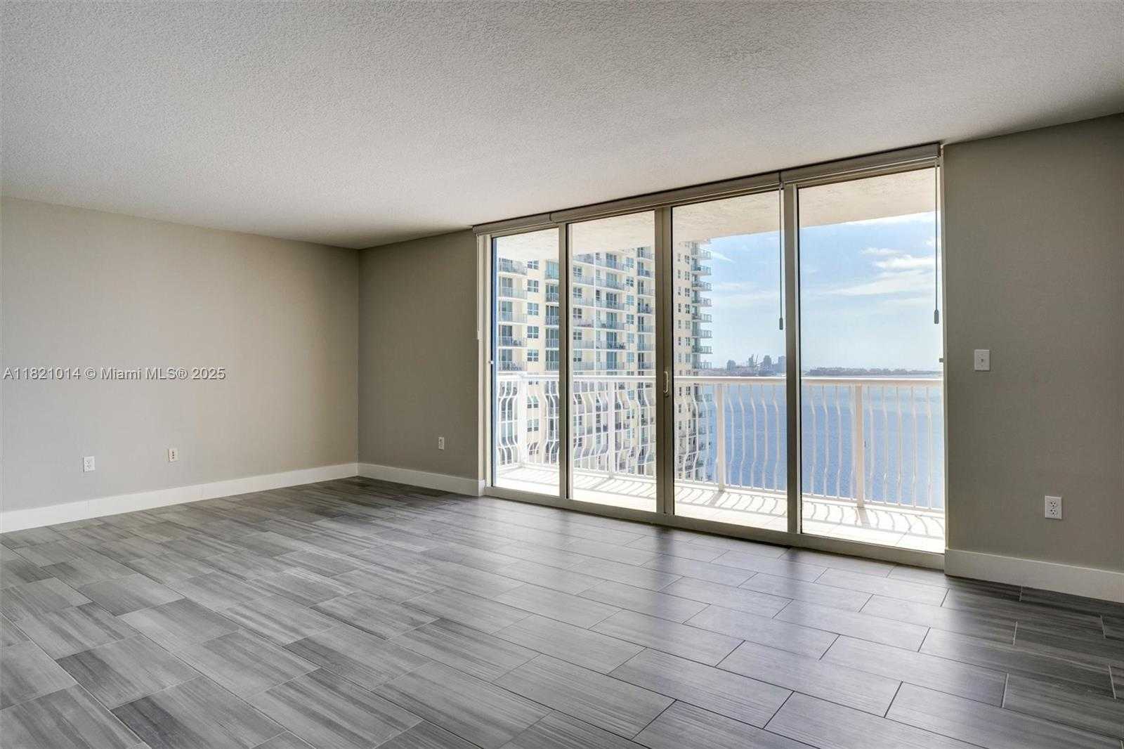 Small Image of 1200 BRICKELL BAY DR #2501, Miami Number 8